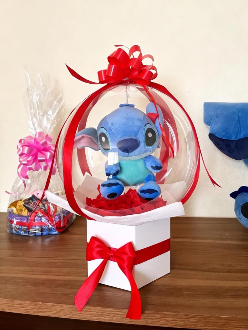 Globo burbuja con Stitch y caja de regalo